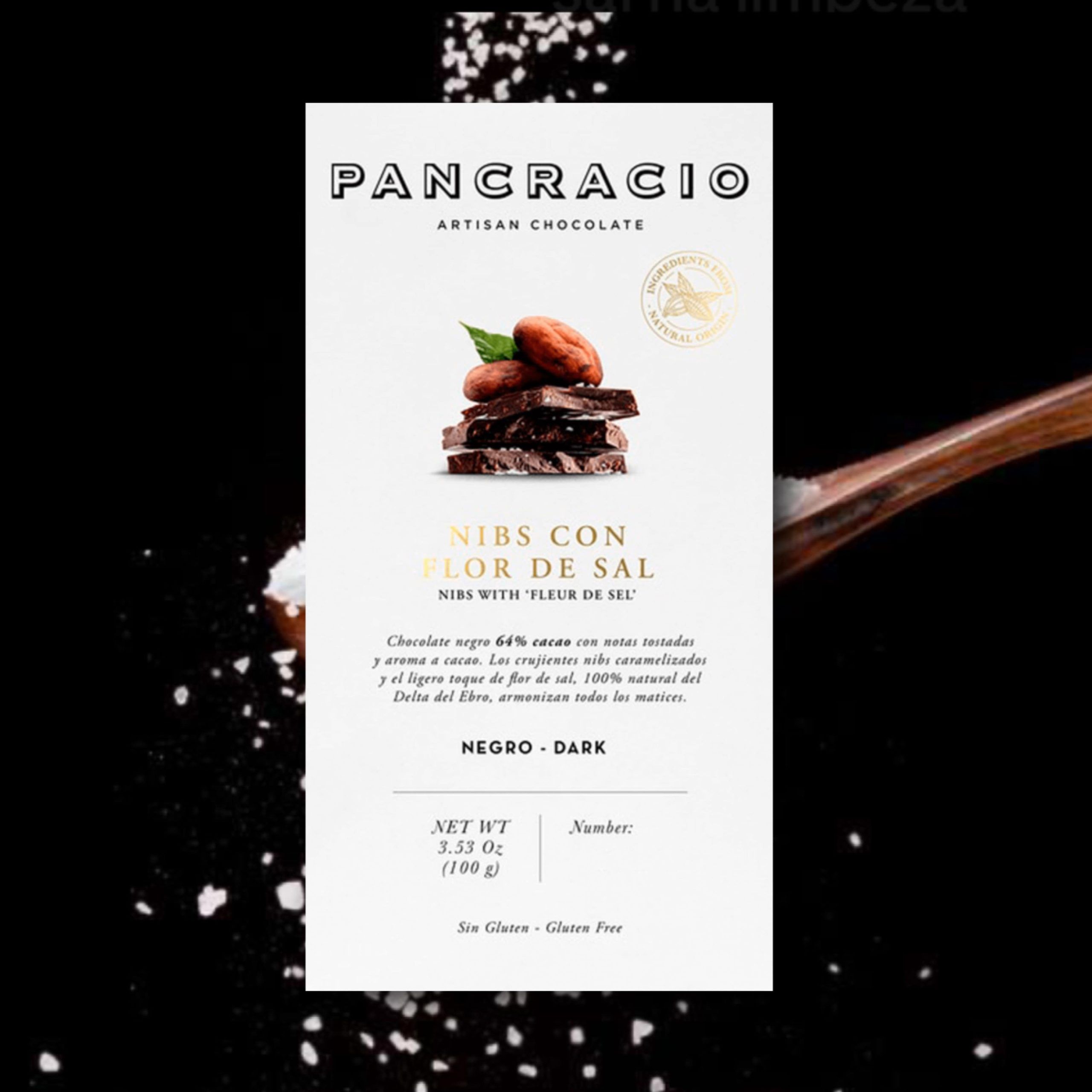 Chocolate negro Pancracio con nibs de cacao y flor de sal.